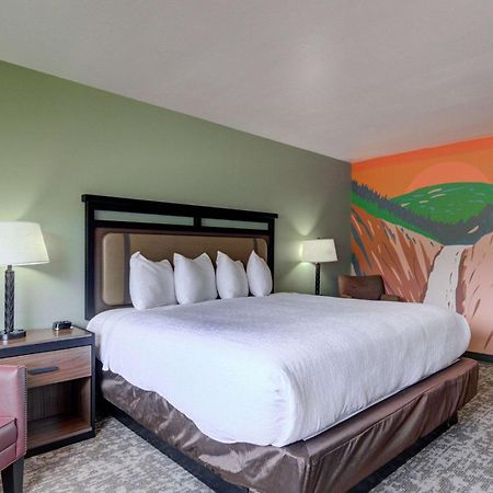 The Ridgeline Hotel At Yellowstone, Ascend Hotel Collection Gardiner Zewnętrze zdjęcie