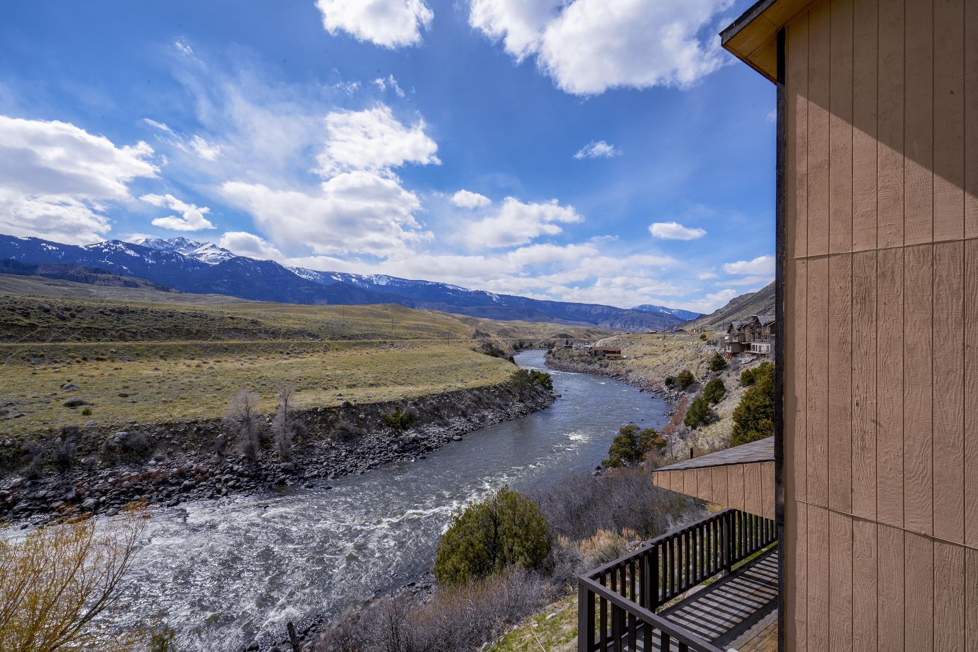The Ridgeline Hotel At Yellowstone, Ascend Hotel Collection Gardiner Zewnętrze zdjęcie