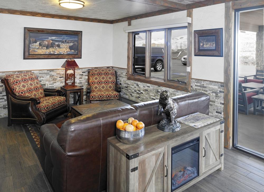 The Ridgeline Hotel At Yellowstone, Ascend Hotel Collection Gardiner Zewnętrze zdjęcie