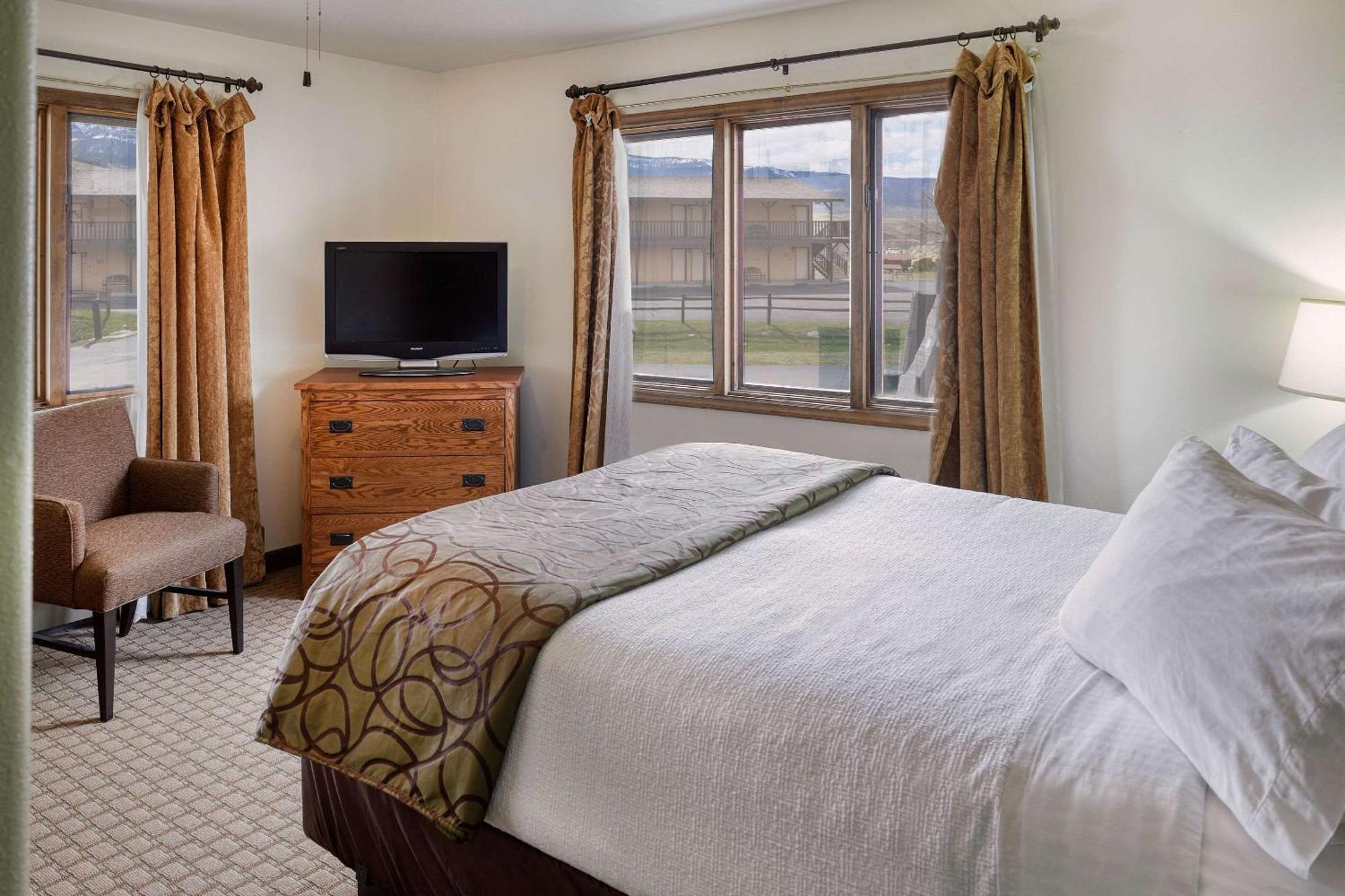 The Ridgeline Hotel At Yellowstone, Ascend Hotel Collection Gardiner Zewnętrze zdjęcie