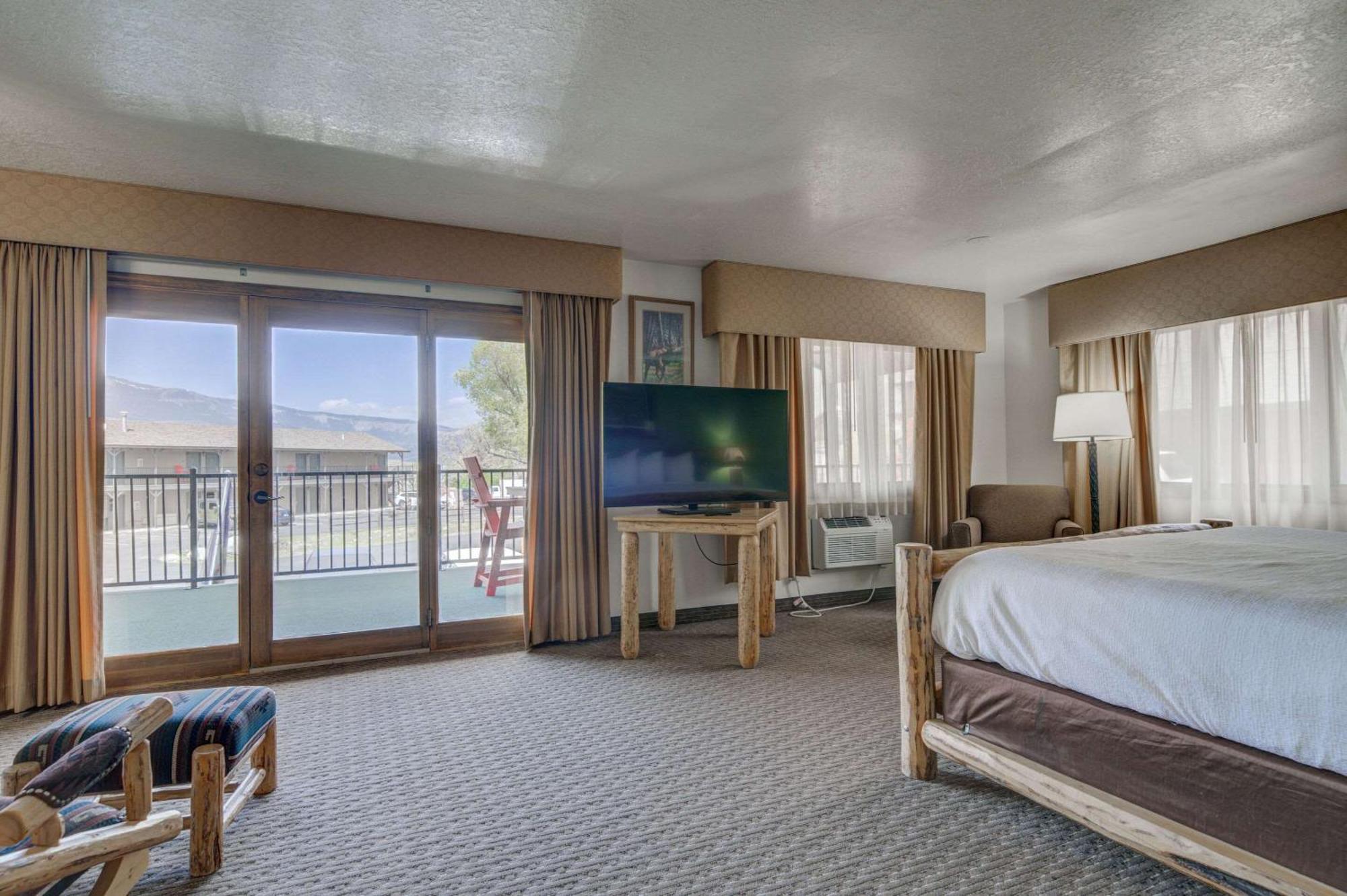 The Ridgeline Hotel At Yellowstone, Ascend Hotel Collection Gardiner Zewnętrze zdjęcie