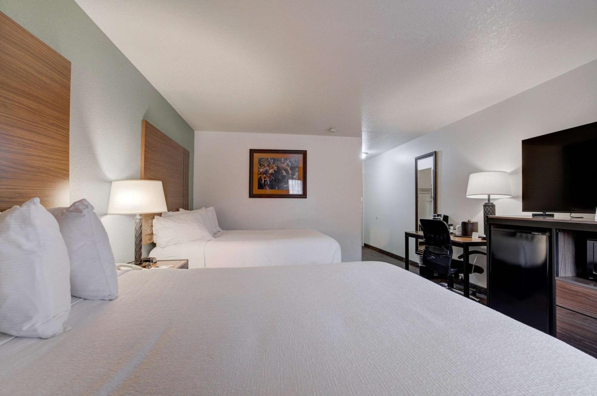 The Ridgeline Hotel At Yellowstone, Ascend Hotel Collection Gardiner Zewnętrze zdjęcie