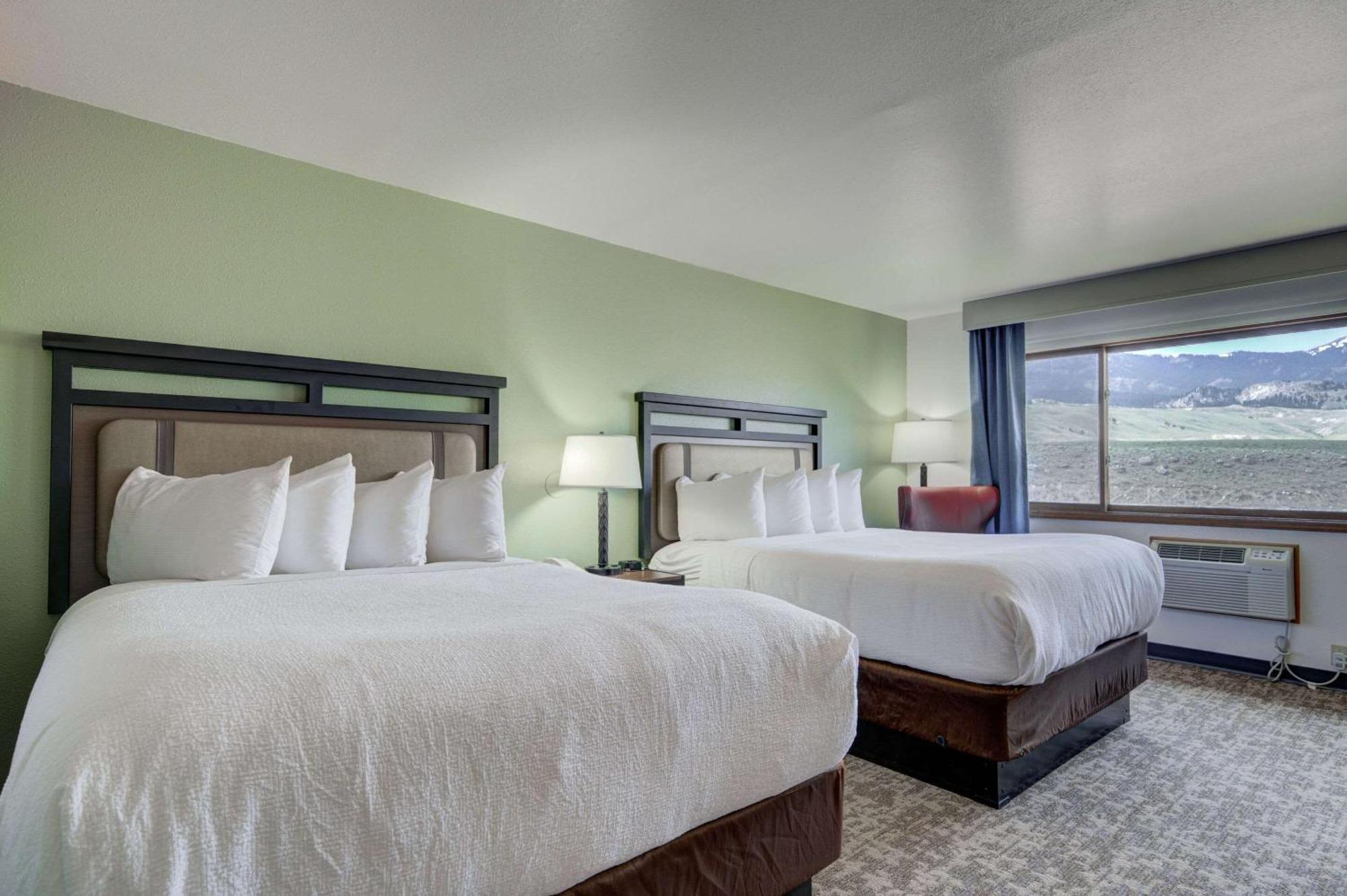 The Ridgeline Hotel At Yellowstone, Ascend Hotel Collection Gardiner Zewnętrze zdjęcie