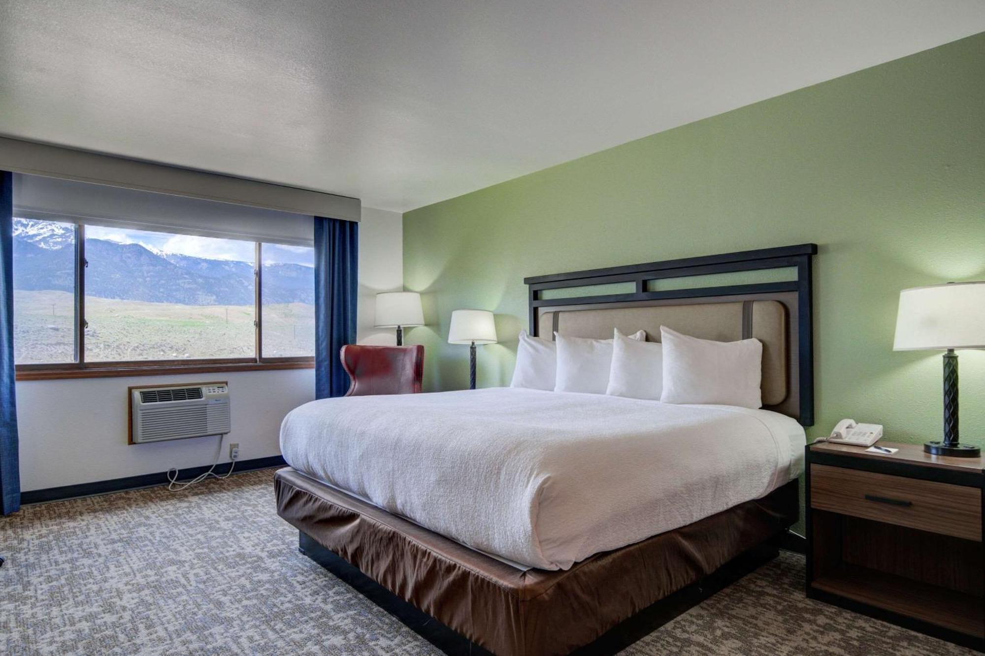The Ridgeline Hotel At Yellowstone, Ascend Hotel Collection Gardiner Zewnętrze zdjęcie