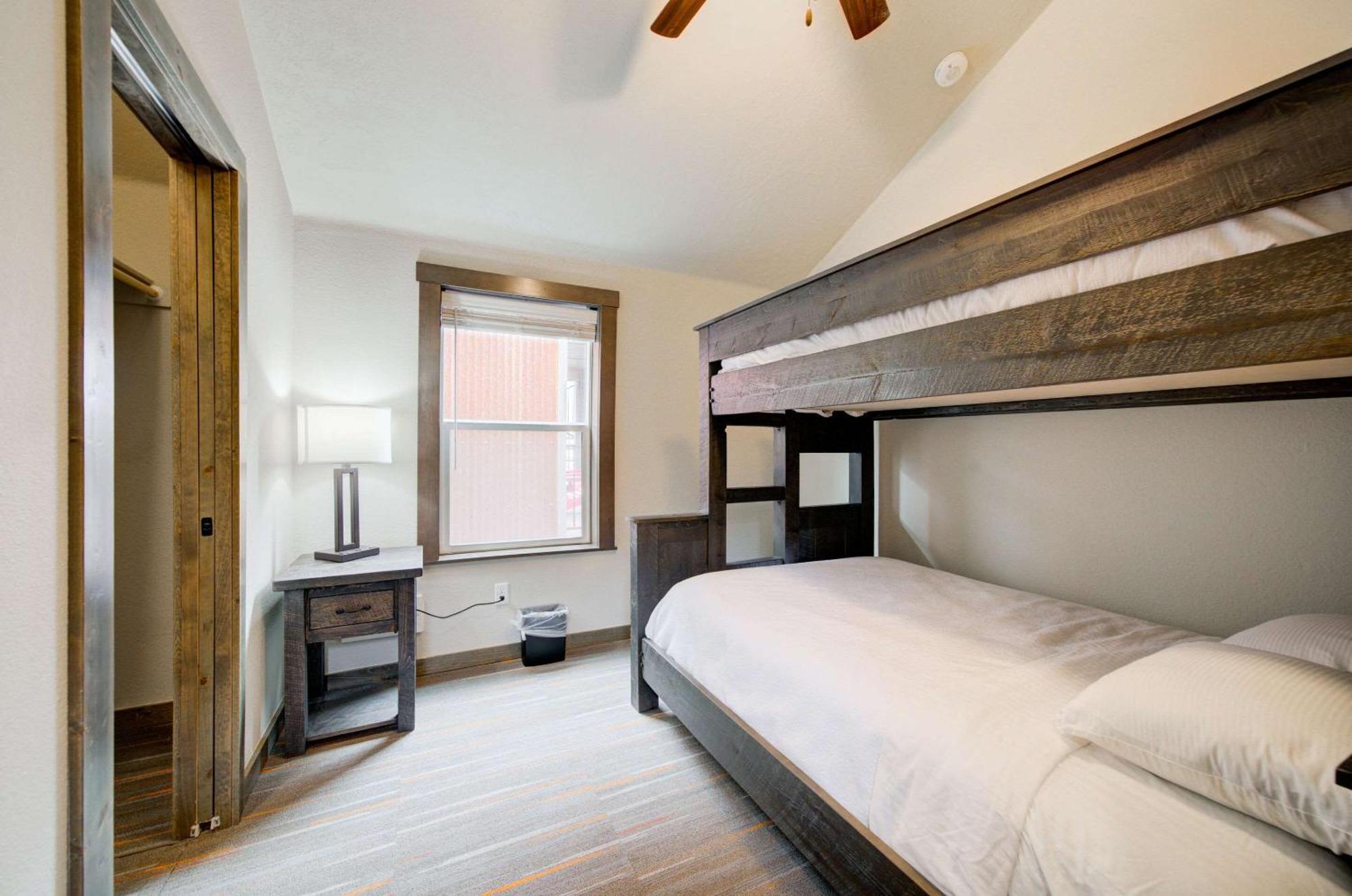 The Ridgeline Hotel At Yellowstone, Ascend Hotel Collection Gardiner Zewnętrze zdjęcie